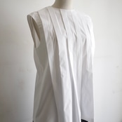 SINME ワイドタックノースリーブシャツ