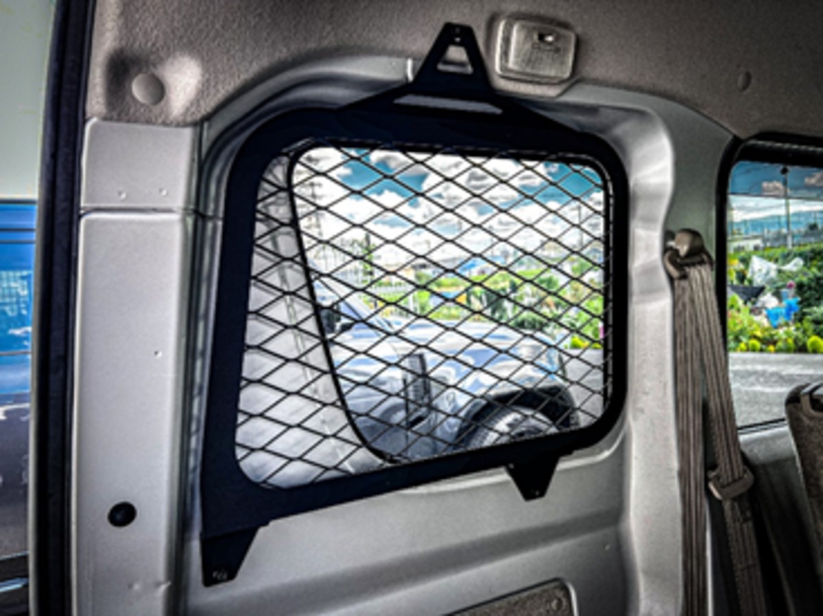 エブリイ用アイアンメッシュパネル | アルミフレームCARカスタムキット