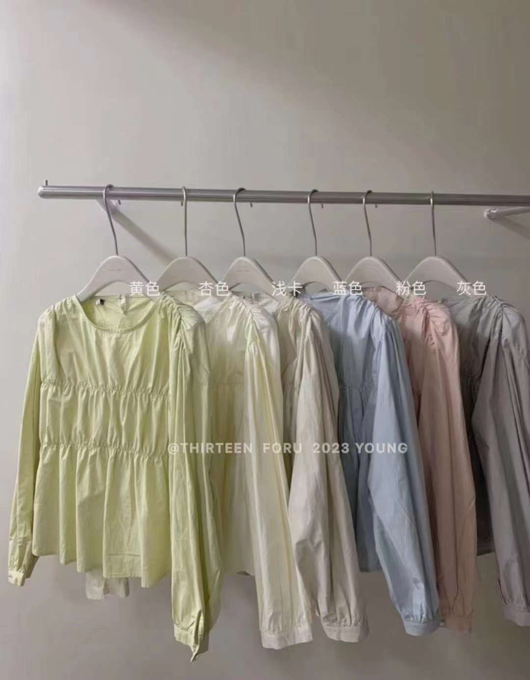 シャーリングブラウス　 AJ22155-2332