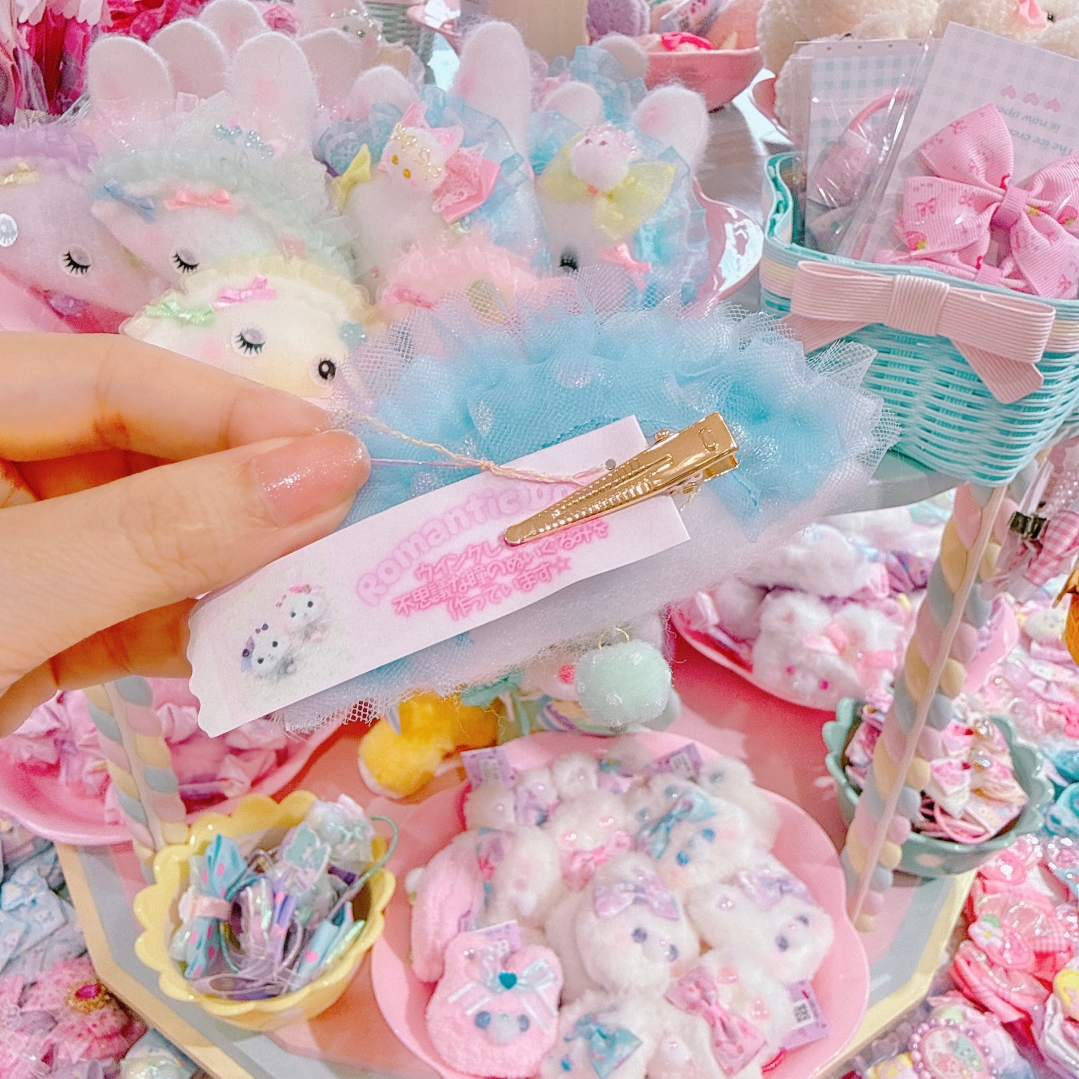 【M4】69-12ウインクするよ♪メルヘン餃子ヘアクリップ