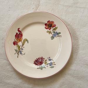 お花模様のプレート10