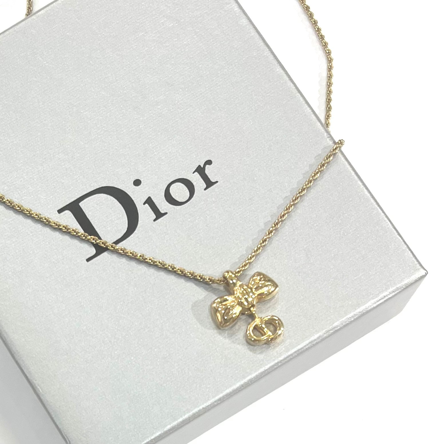 Christian Dior】2237 DIOR ロゴ CDリボン×CDチャームネックレス