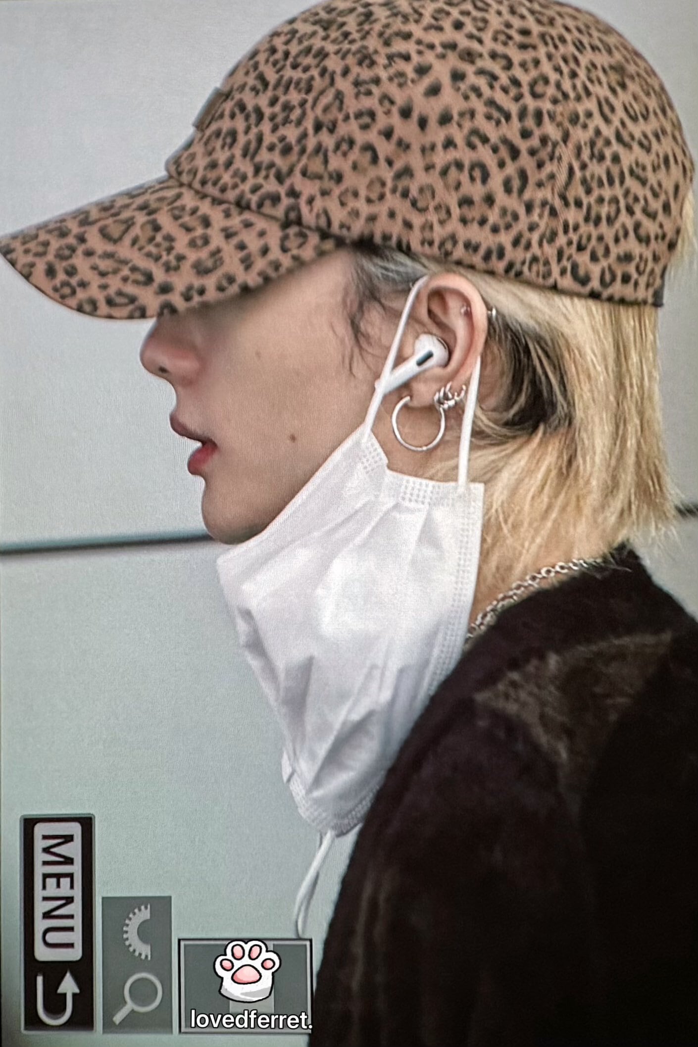 ☆Stray Kids ヒョンジン 着用！！【GUESS】Women's leopard ball