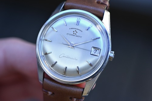 【腕時計】1961年製 エテルナマチック センテナール・クロノメーター 自動巻き メンズ腕時計 シルバーヘアラインダイヤル メダリオン デイト Eterna matic Centenarire Chronometer Mens watch Silver metal finish