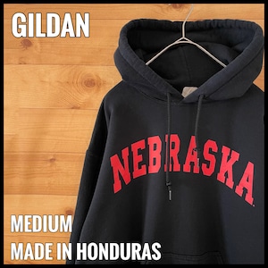 【GILDAN】カレッジ ネブラスカ大学 NEBRASKA アーチロゴ プリント パーカー スウェット プルオーバー フーディー M US古着