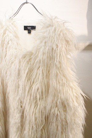 1990s mossimo fake fur vest .