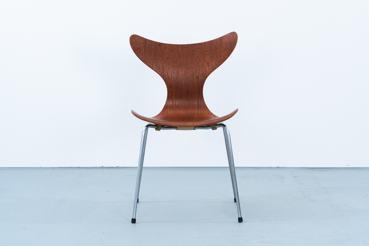 Arne Jacobsen | model.3108 Eight Chair