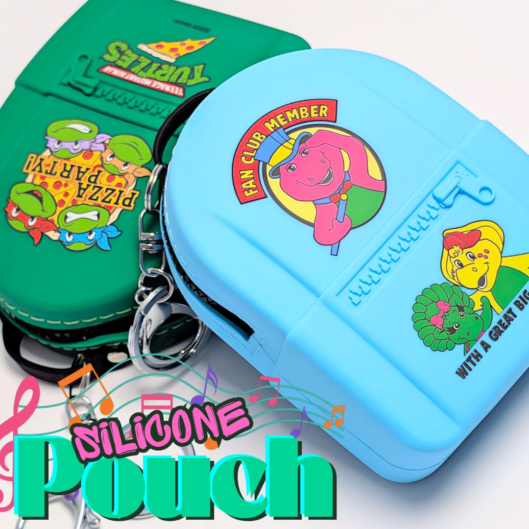 ✨️なめらか〜んなシリコーンシリーズ、今度はBackPack型♫✨️【 Barney & Friends ( バーニー ) 】SILICONE POUCH ( シリコーンポーチ )  バックパック型 / 小物入れ / コインケース / コスメポーチ / シリコン〚アメリカン雑貨 アメトイ〛