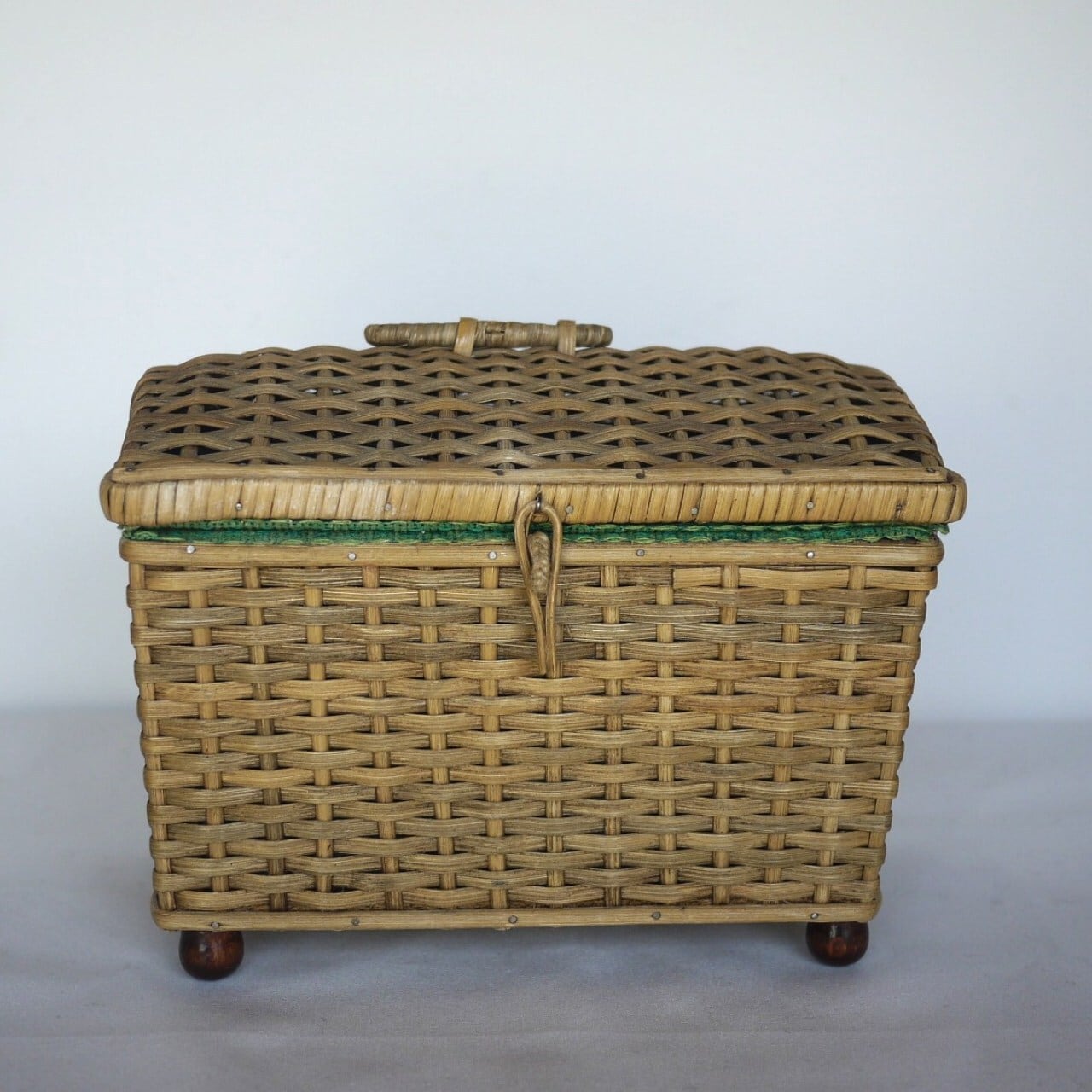 籐製ソーイングボックス 布張裁縫箱 ドイツ