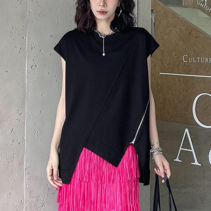 ASYMMETRIC ZIPPER SHORT SLEEVE RELAXED T-SHIRT M-17159