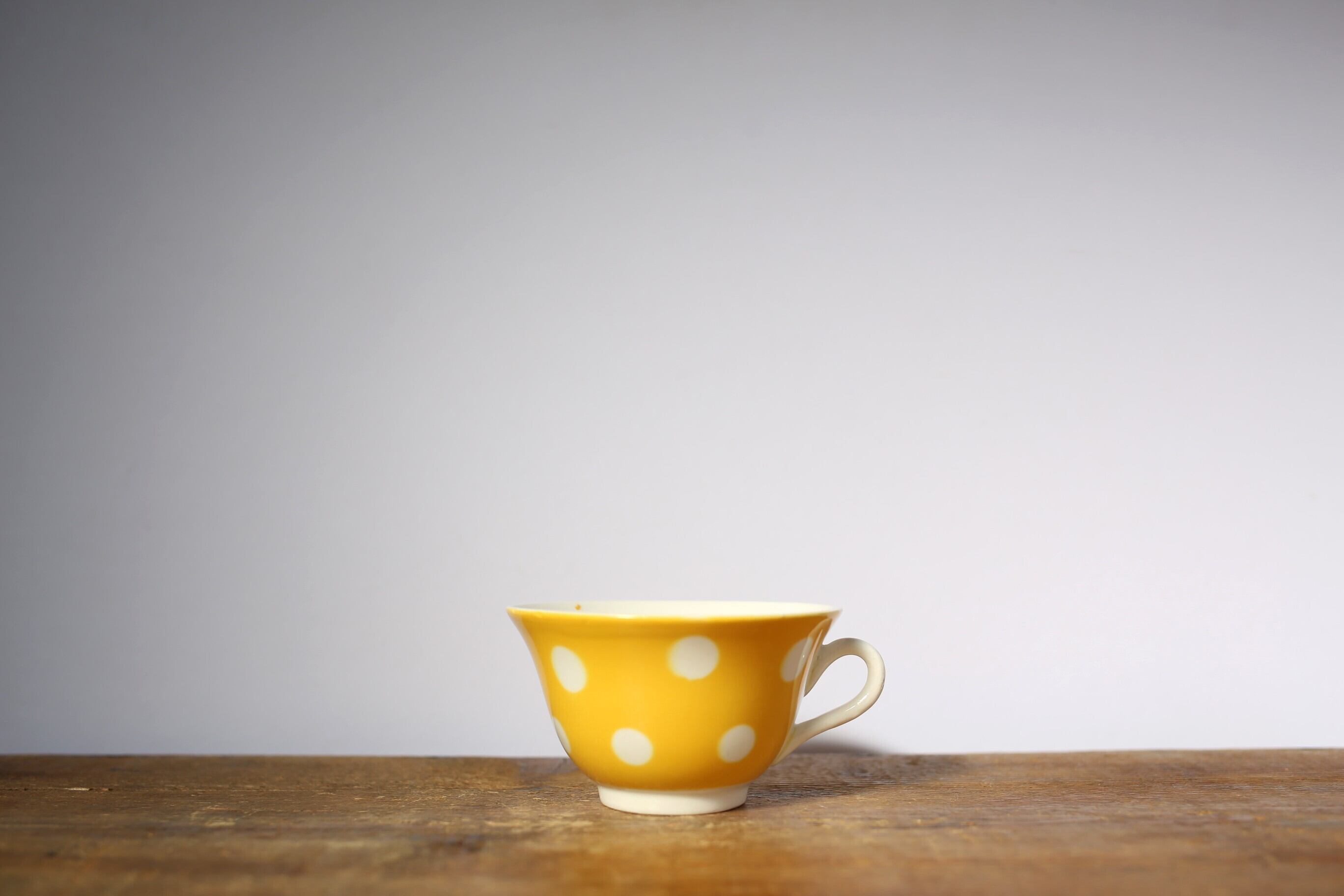 フランス アンティーク ヴィンテージ DIGOIN&SARREGUEMINES サルグミンヌ カップ 黄色 水玉 N-06166