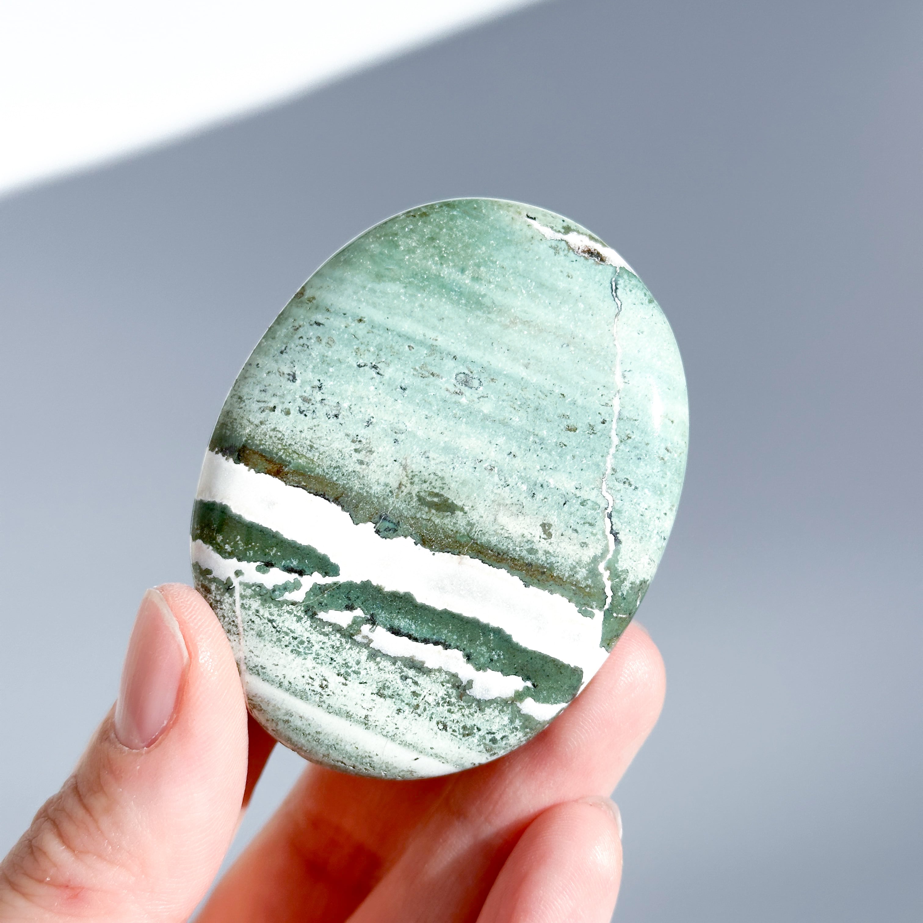 グリーンサードオニキス パームストーン32◇ Green Sardonyx ◇天然石