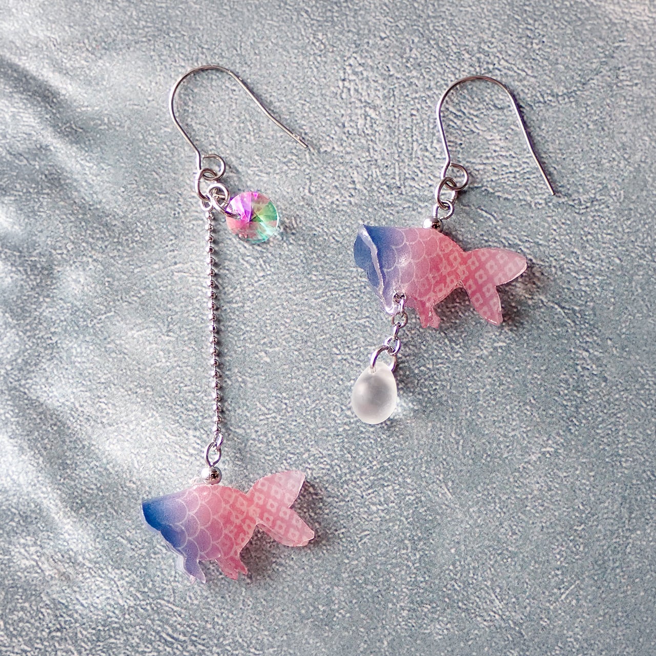 金魚 イヤリング ピアス 和風 八重波金魚-宵紫-｜【受注生産】片耳用