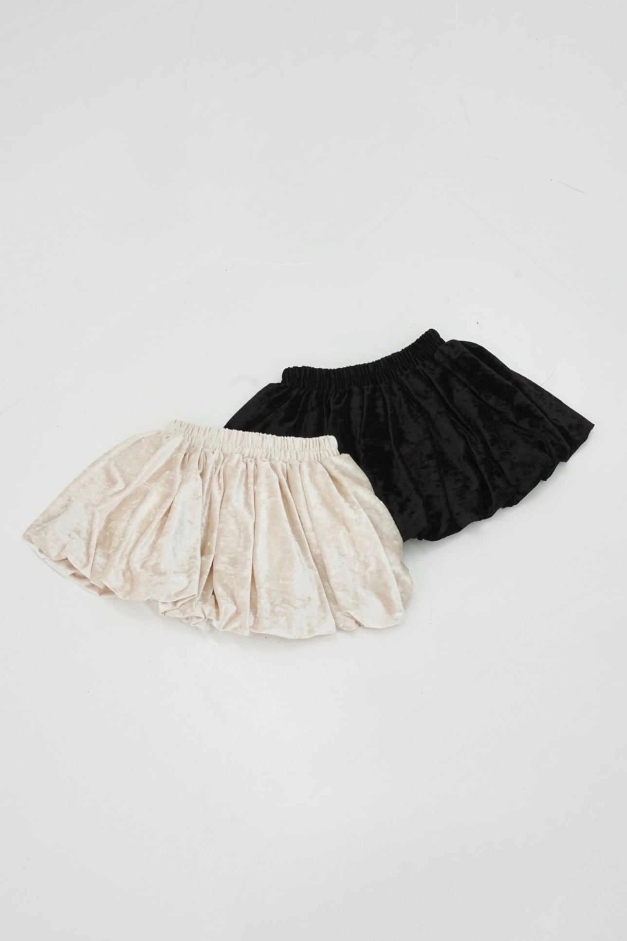 velours balloon mini skirt