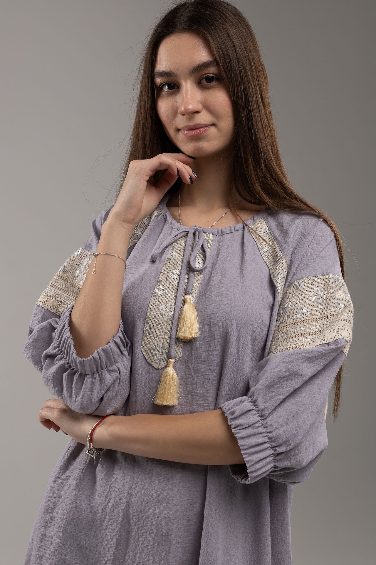 ウクライナ刺繍ヴィシヴァンカ　手刺繍　シルク糸　レディース・フリーサイズ - 1