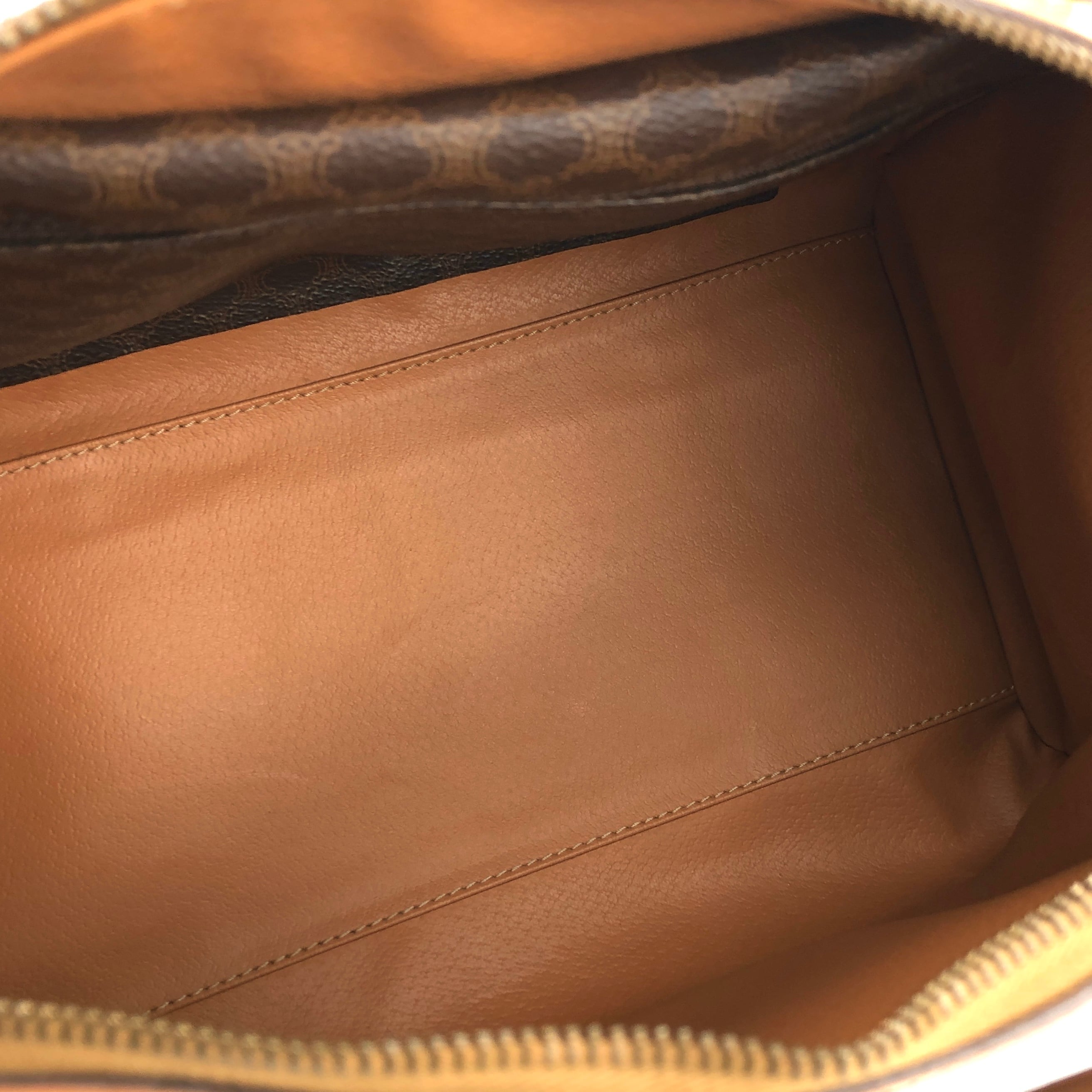 CELINE セリーヌ マカダム ブラゾン型押し フロントポケット CELINE セリーヌ マカダム ブラゾン型押し フロントポケット