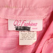 フラダンス 衣装 CC Fashions CCファッション ワンピース ドレス ピンク系 モンステラ柄 プルメリア柄 花柄 植物柄 ハワイアンプリント ハワイアン アロハ フラ ダンス レッスン 練習 ハワイアンダンス ホワイト系 フリル パフスリーブ フレアスカート 華やか かわいい おしゃれ