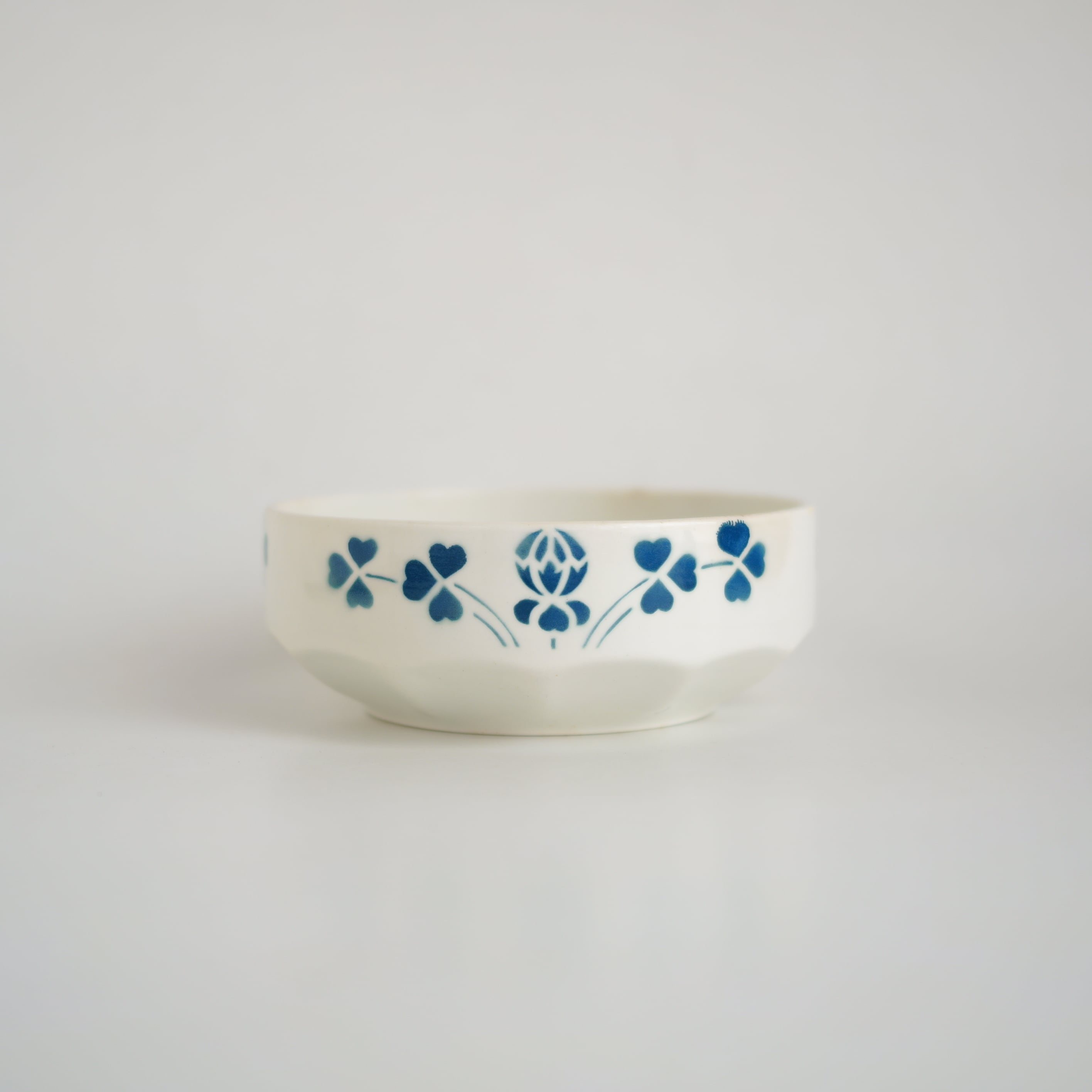 ARABIA / APILA Bowl / 1928-1932