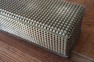 France  雰囲気のある古の真鍮箱