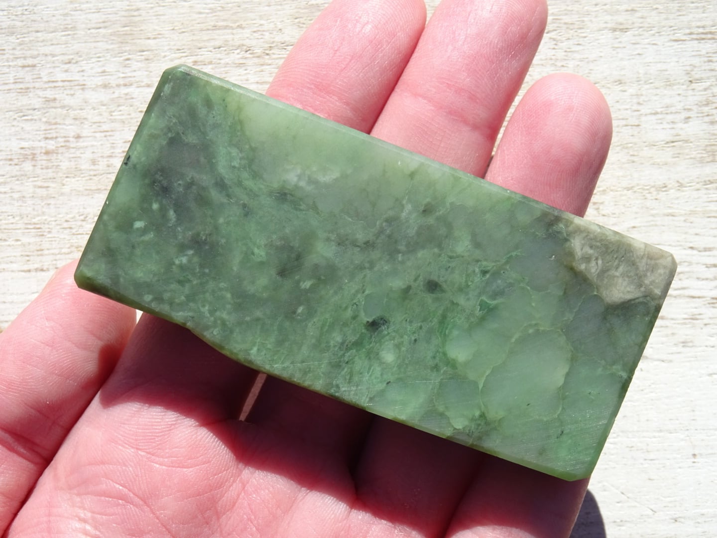 ニュージーランド産ジェイド（ネフライト）「Green Stone」 | 虹石屋