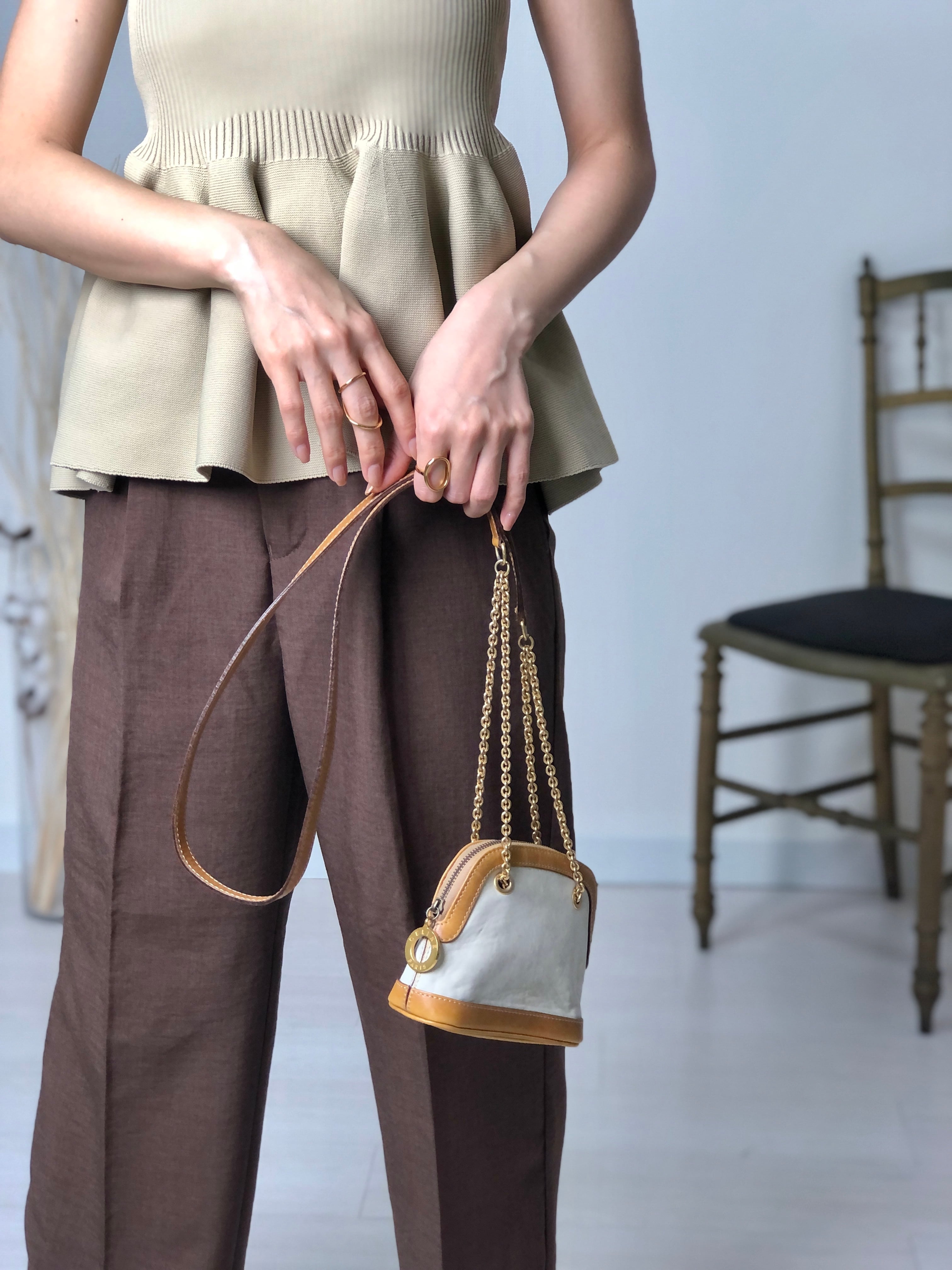 CELINE セリーヌ ショルダーバッグ ベージュ サークルロゴ CELINE セリーヌ ショルダーバッグ ベージュ サークルロゴ