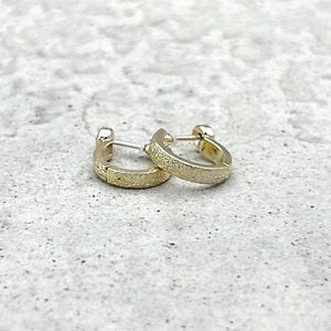 スムースピアス：ナシジ　ワンタッチ　キャッチレス　フープ　ピアス　アレルギー対策