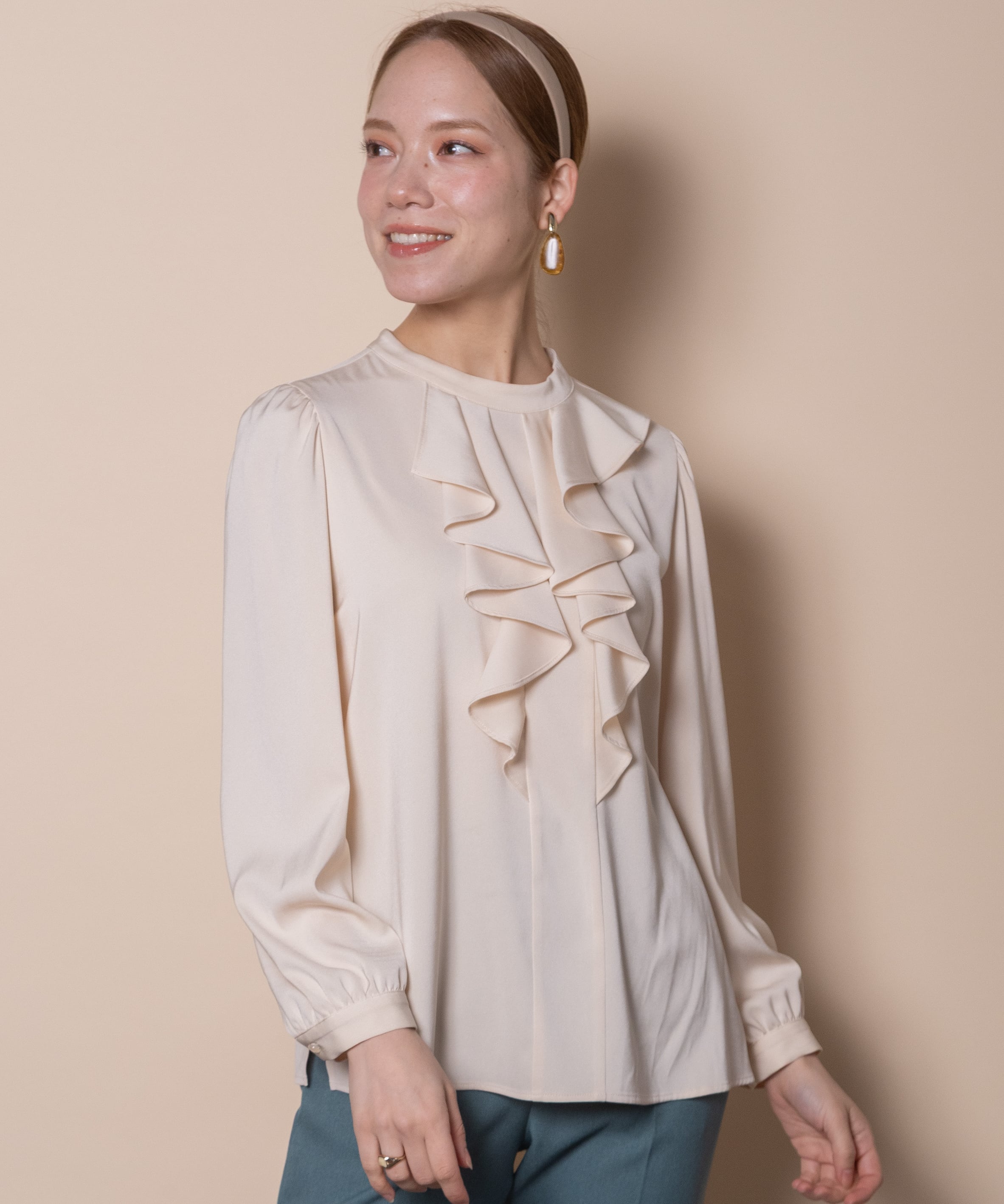 ラッフルフリル サテンブラウス【5654604】 | granyamaki official shop