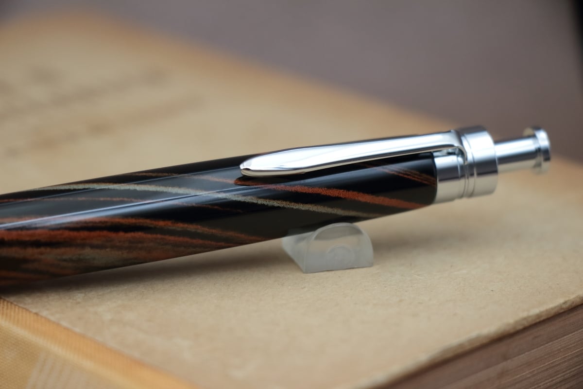 時代を超える懐古的素材 エボナイト 柿渋色・Pencil 0.5mm」手作り
