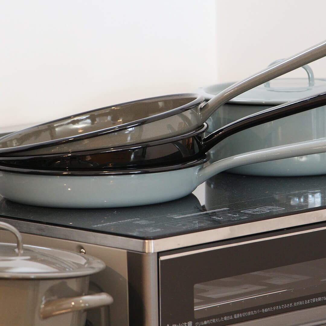 Enamel Flying Pan 24cm / ホーローフライパン 24cm / MUNDER-EMAIL