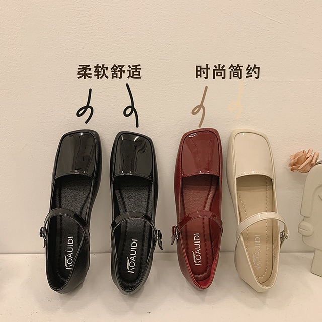 スタンダードレッドカジュアルバックルソリッド カラー 靴 シューズ レトロ ソリッドカラー フェイクシューズ48757398531