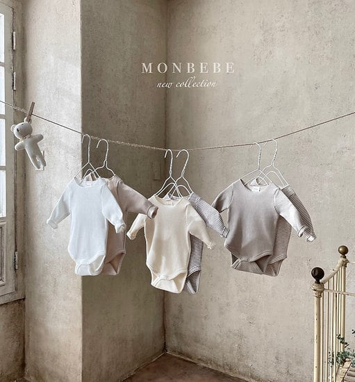 MONBEBE  モンベベ ブラウンロンパースと帽子セット 最新作，定番 monbebe ロンパース