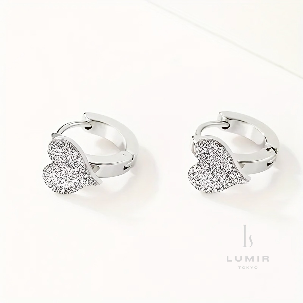 グリッターハートフープピアス