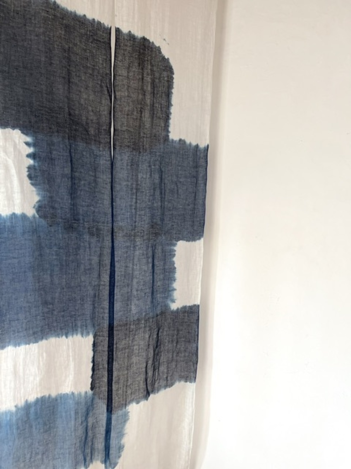 partition long noren【TSUMU】 Indigo dye linen | 藍染工房いちえん 