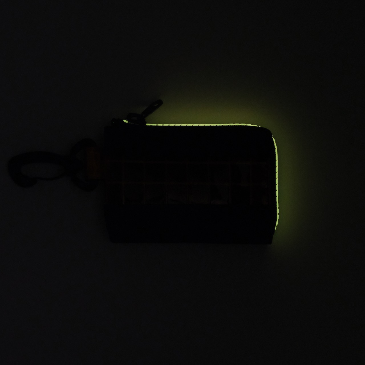 vibram card case (black×orange) with orange glowing zip