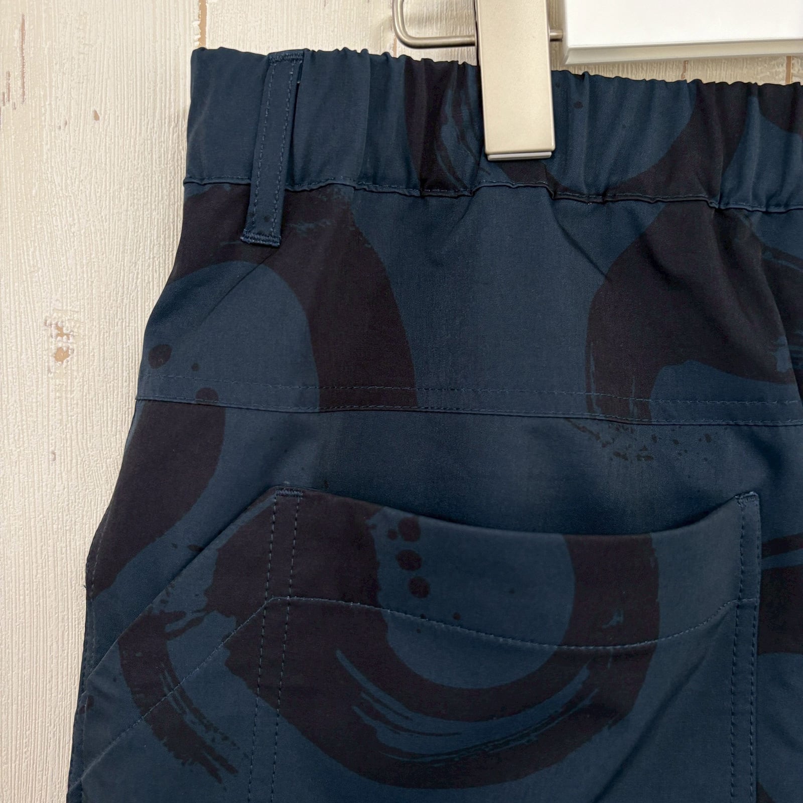 CALLIGRAPHY PATTERN SHORT PANTS -NAVY- | 8G SHOOT WEBSTORE
