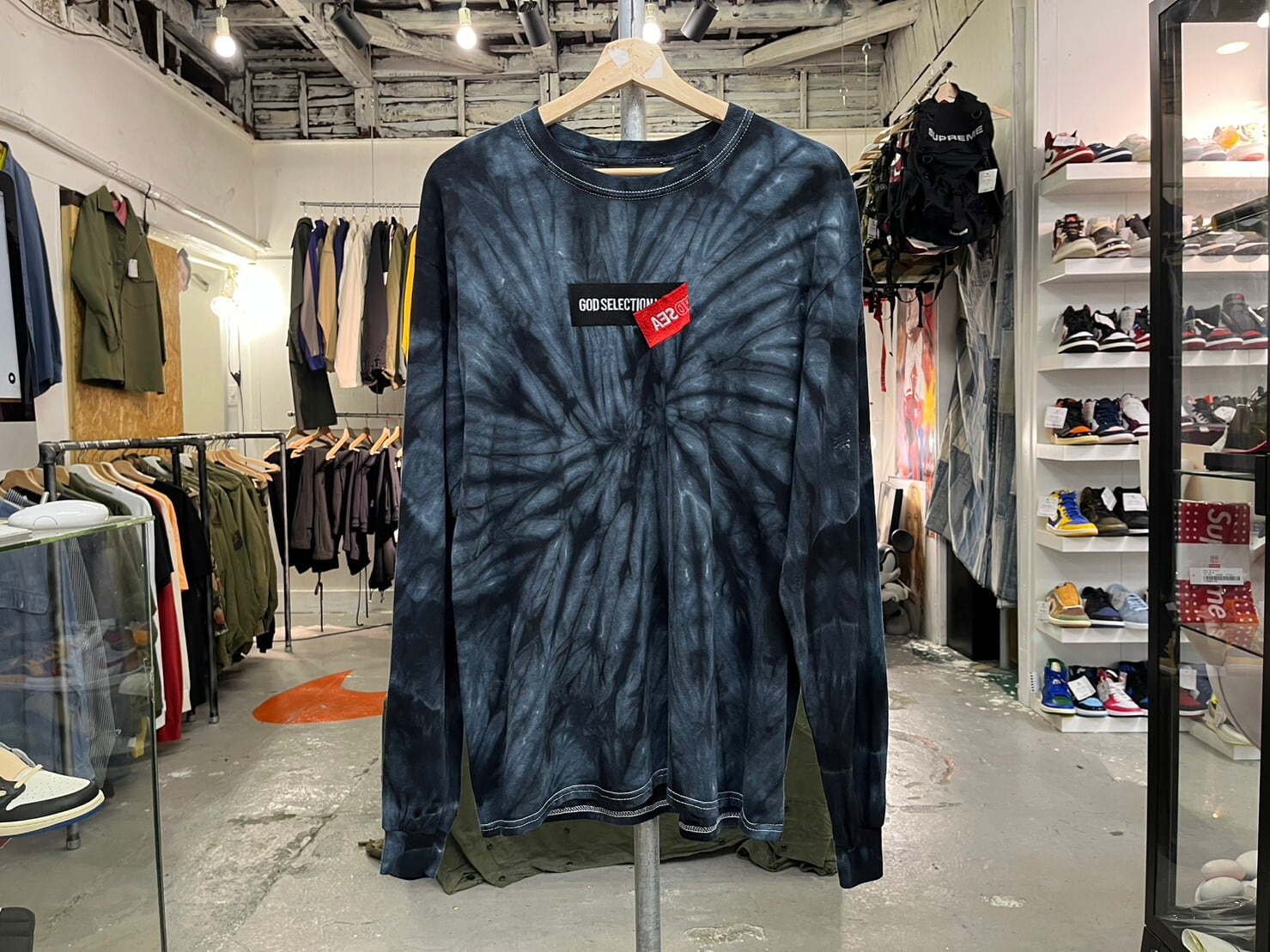 GOD SELECTION XXX TIE-DYE Tee