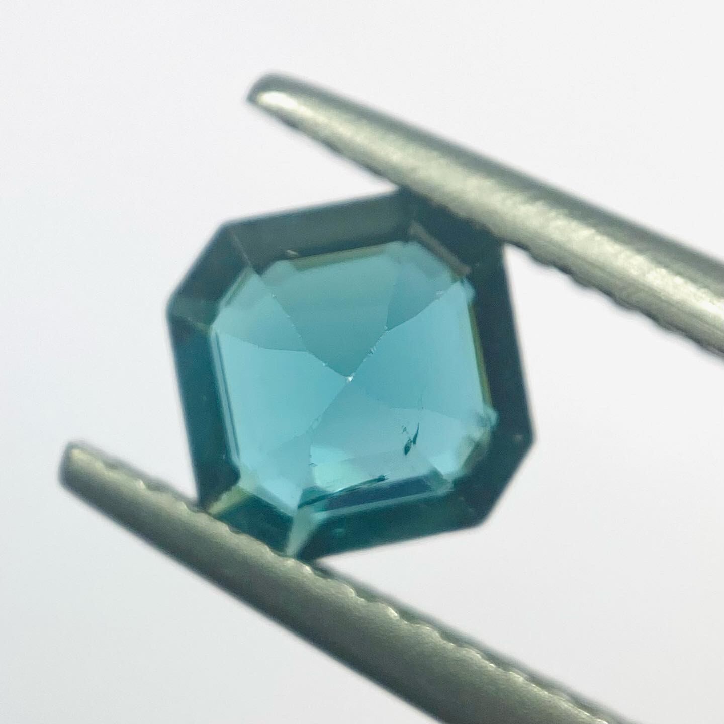 Dive into the ocean トルマリン