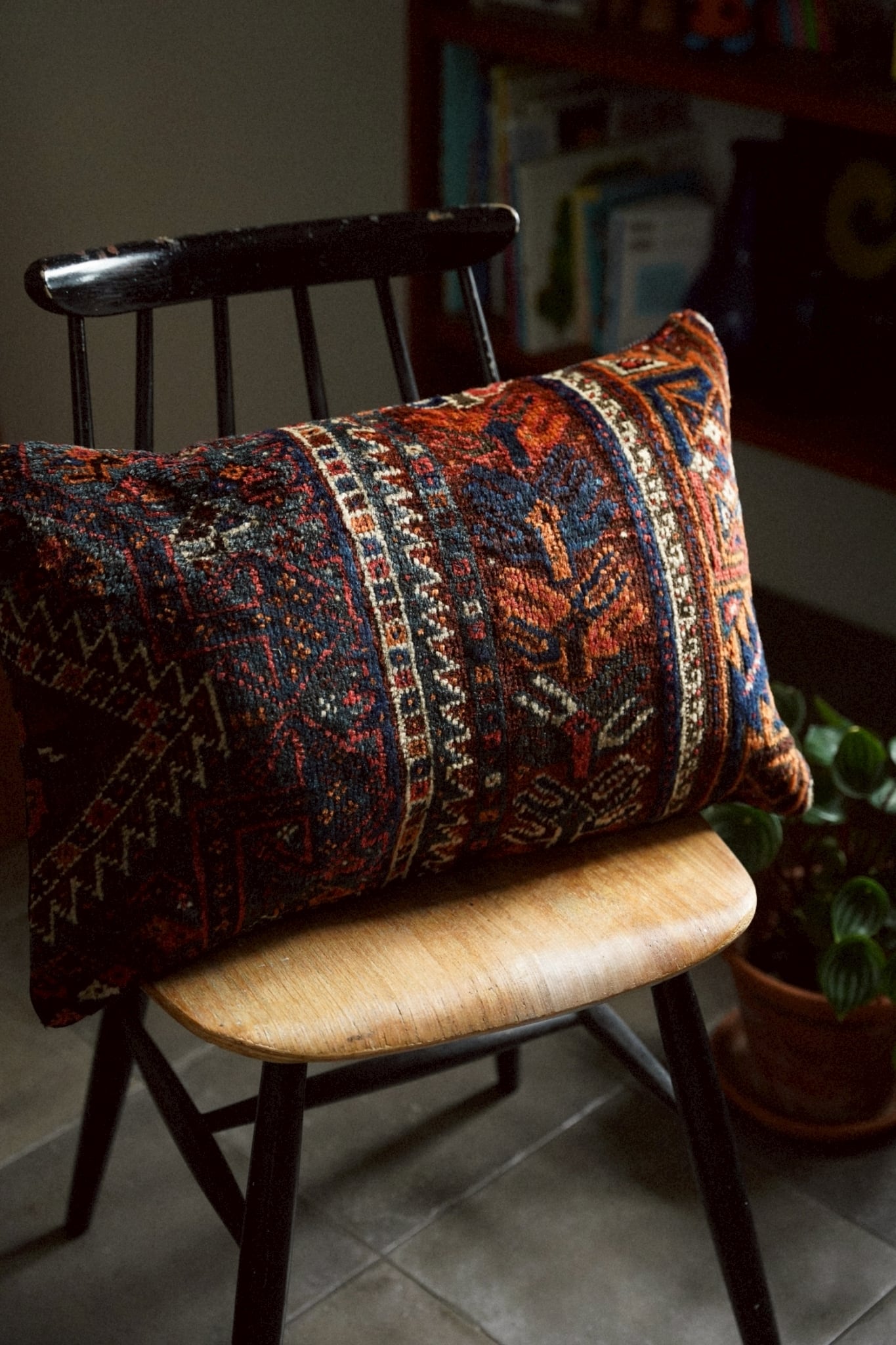 1339-09 Semi Antique Khamse cushion cover