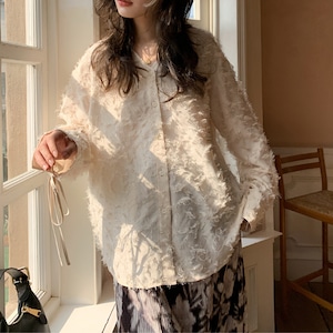 textured v-neck shirt J00190