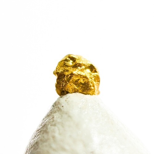 【1250】　自然金　アメリカ/アリゾナ産　0.08ct