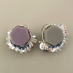 KAYOU Glass bead earrings イヤリング