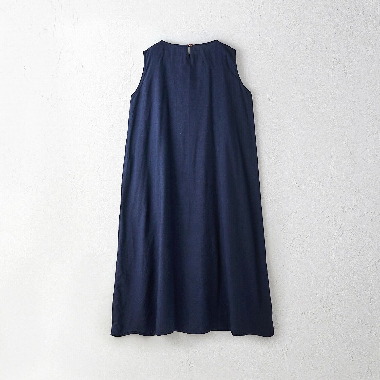 【sisam】サラリボートネックノースリワンピース｜コットン