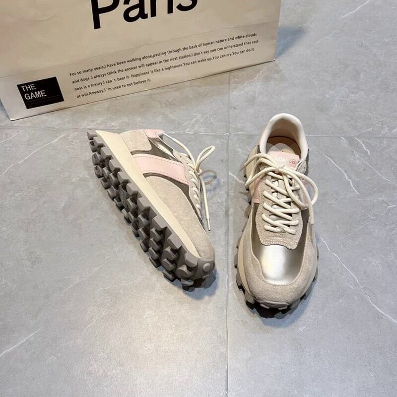 non-slip casual sneaker W00102