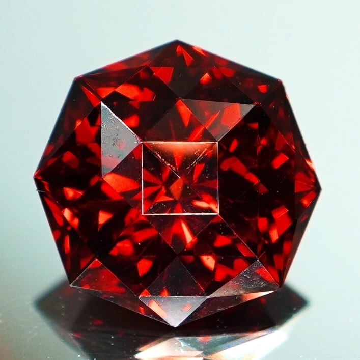 【SIGNATURE】Star Rose Cut™️ 1.55ct Natural Garnet