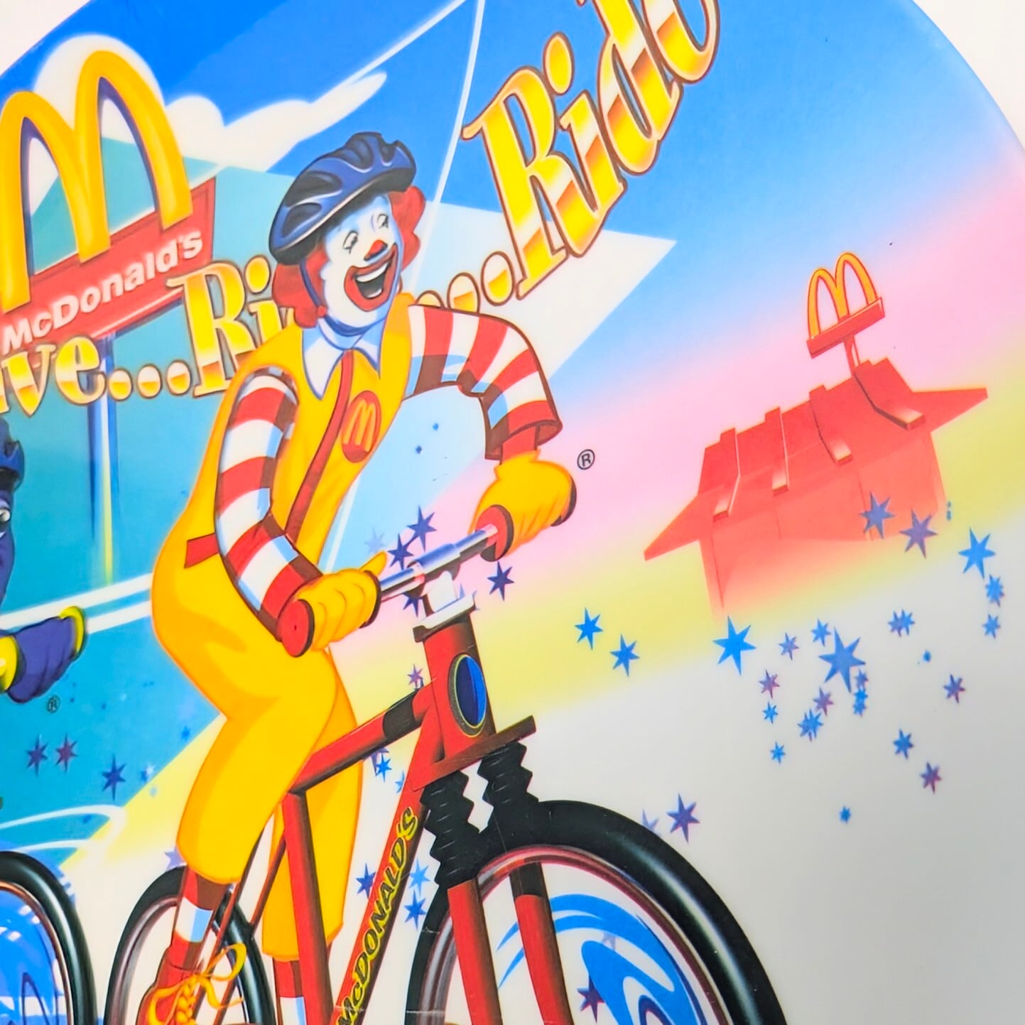 ☆VINTAGE 2005☆【 McDonald's / マクドナルド 】 McDonald's Melamine Plate / メラミン製プレート『 CYCLING / グリマス&ロナルド 』〚アメリカン雑貨 アメトイ〛