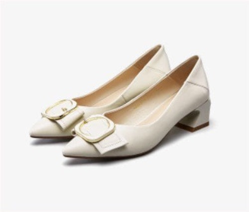 パンプス 美脚 プレーン 辛口 バックル付き 無地 靴 ポインテッドトゥ エレガント お洒落 こなれ感 レディース 女性 大人 OL 通勤 春 夏 秋 きれい おでかけ 女子会 デート