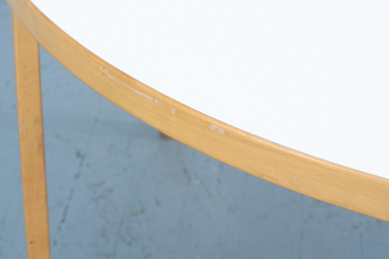 Alvar Aalto | Semicircular Table White Laminate