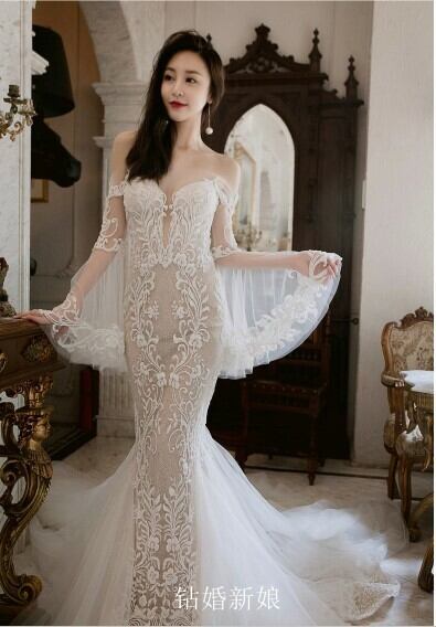 ウエディングドレス 光沢サテン マーメイドライン ベアトップ ウエディングドレス 光沢サテン マーメイドライン ベアトップ