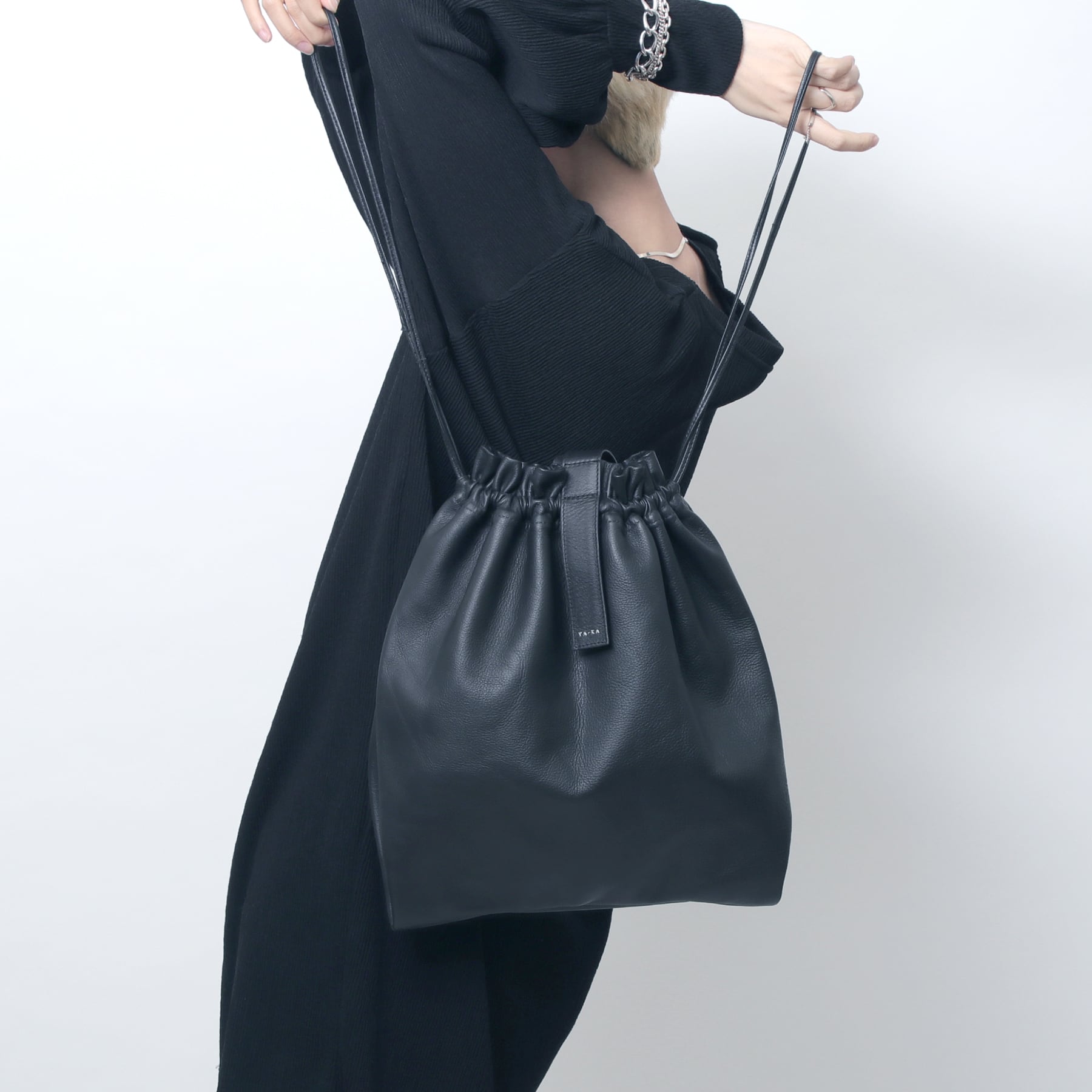 real leather drawstring tote & hand bag [bdbd2] / Y2212FRB07