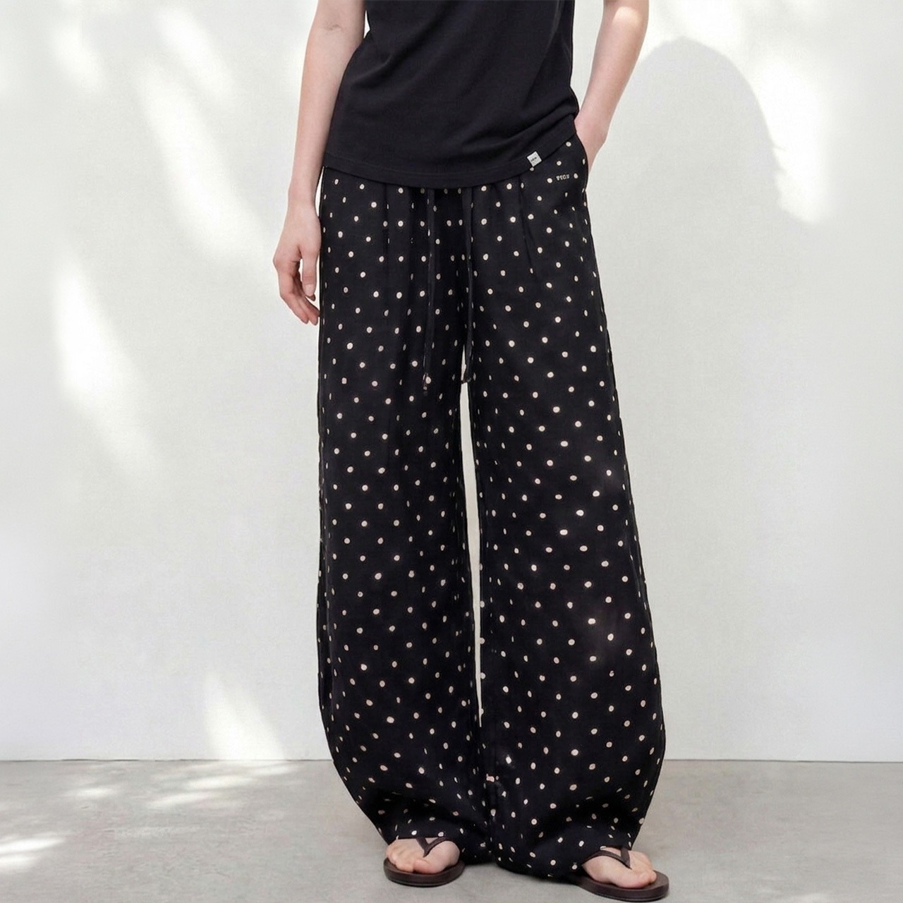 Dot flow wide pants A00219